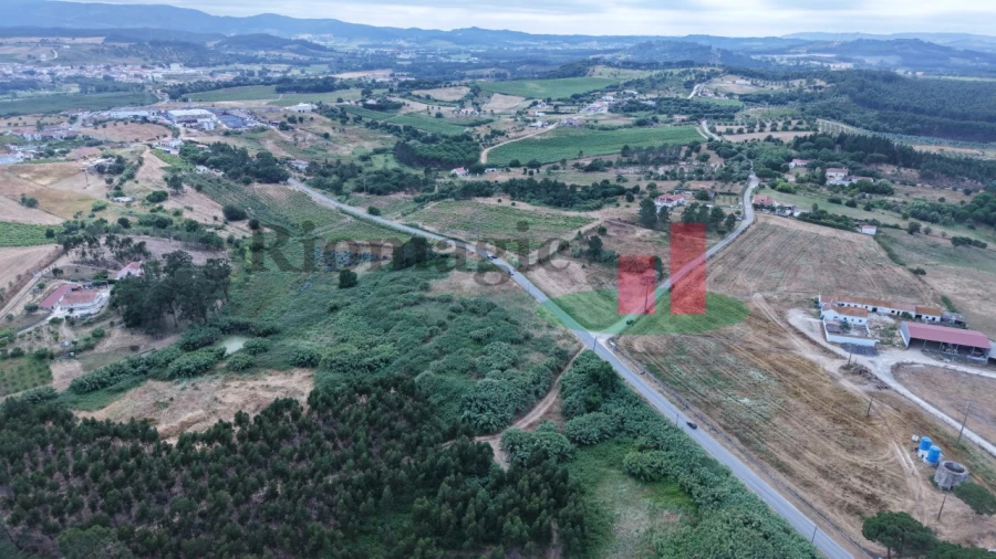 Terreno para Venda em Alcoentre Foto 24