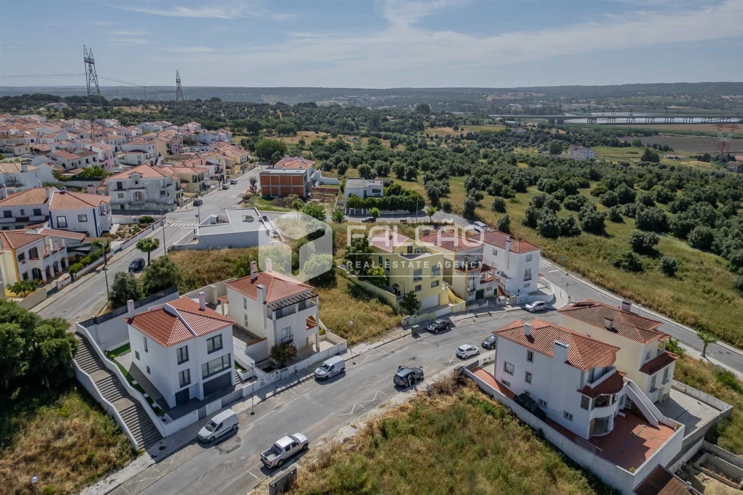 Terreno para Venda em Santa Maria do Castelo e Santiago e Santa Susana Foto 6