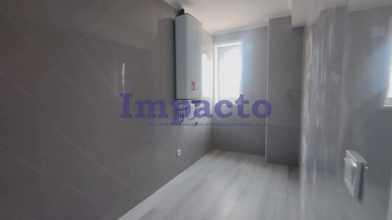 Apartamento T3 para Venda em Esgueira Foto 3