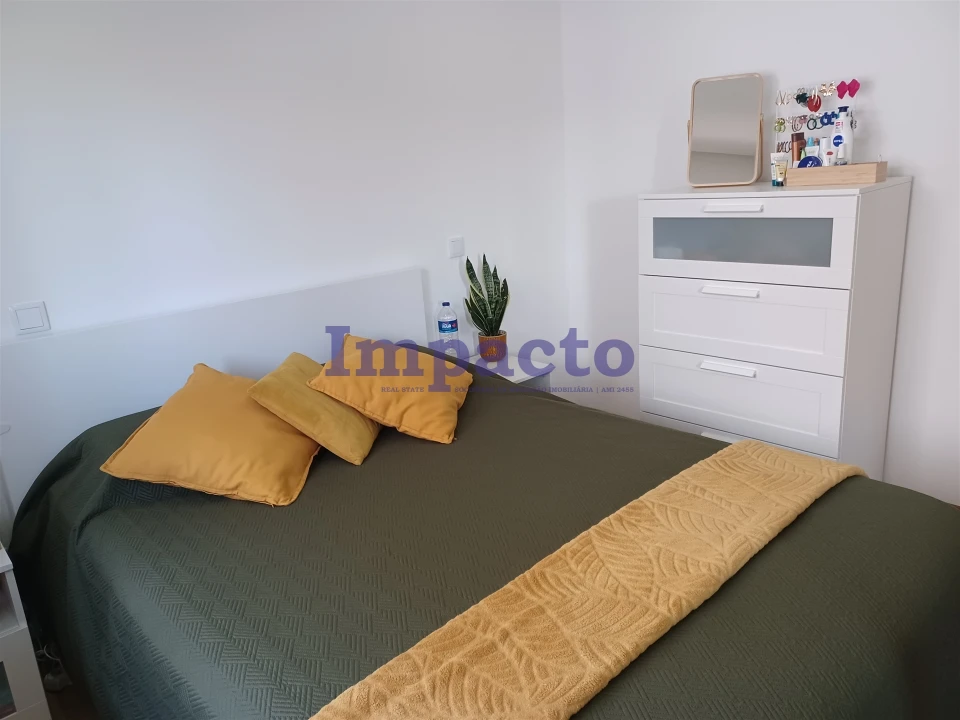 Apartamento T3 para Venda em Milheiros de Poiares Foto 4