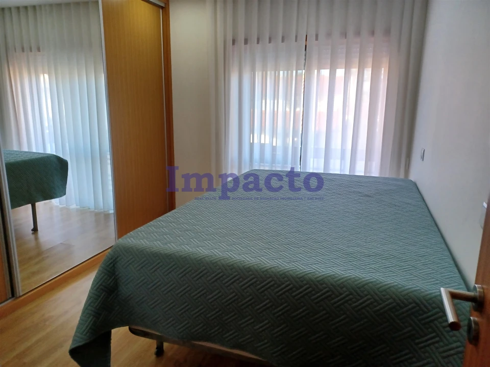Apartamento T3 para Venda em Milheiros de Poiares Foto 5