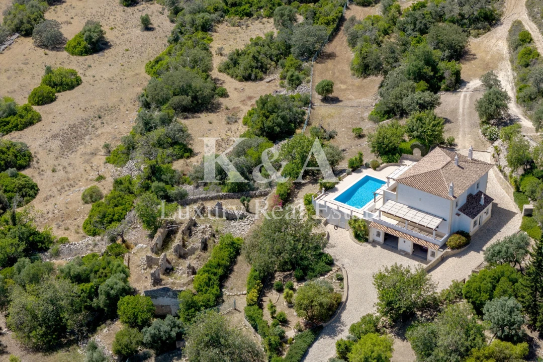 Quinta T6 para Venda em Santa Barbara de Nexe Foto 21