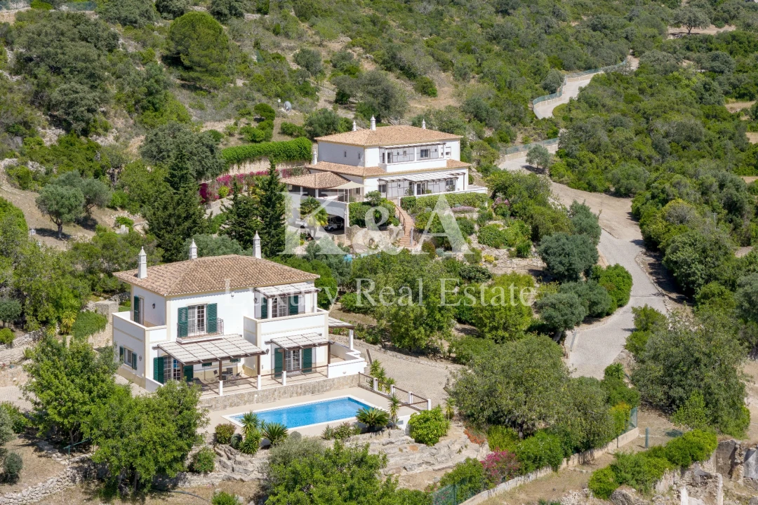 Quinta T6 para Venda em Santa Barbara de Nexe Foto 1