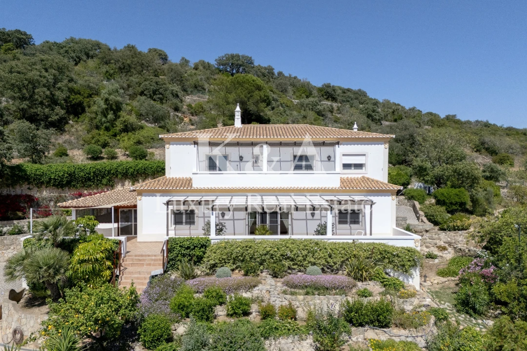 Quinta T6 para Venda em Santa Barbara de Nexe Foto 3