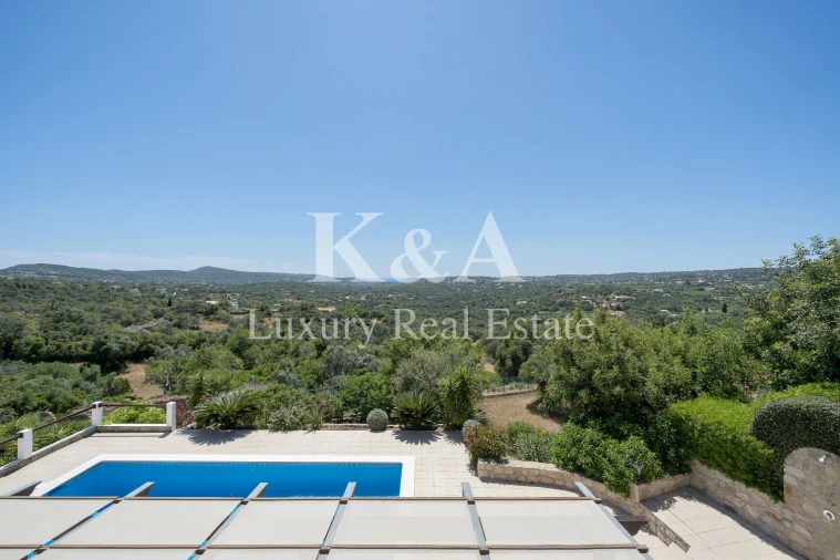 Quinta T6 para Venda em Santa Barbara de Nexe Foto 16