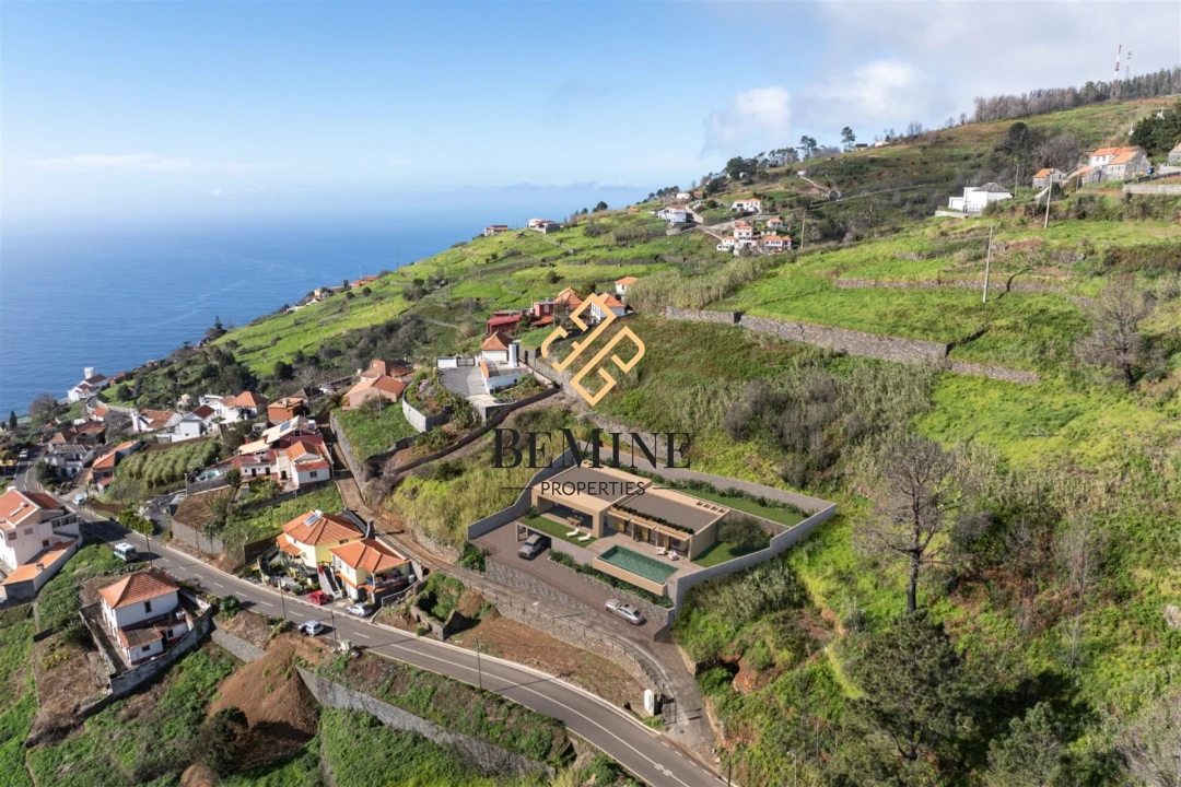 Moradia T3 para Venda em Fajã da Ovelha Foto 11