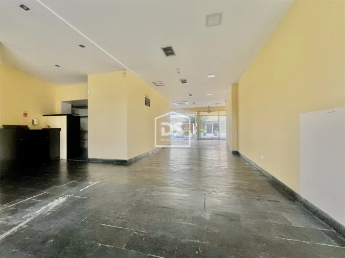 Loja para Arrendamento em Penafiel Foto 6