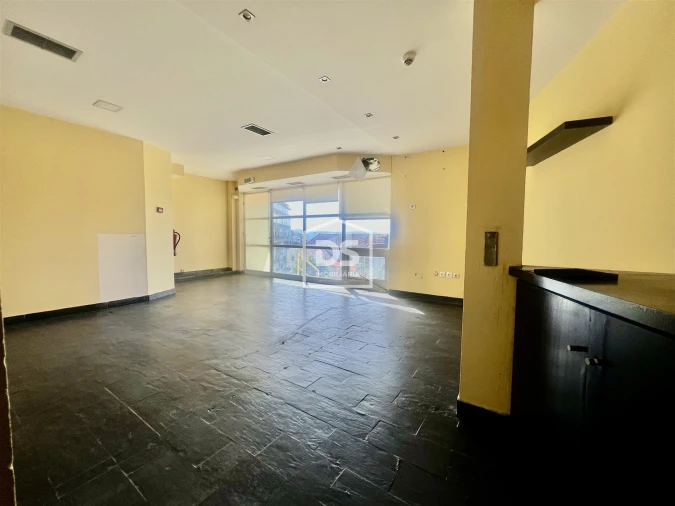 Loja para Arrendamento em Penafiel Foto 5