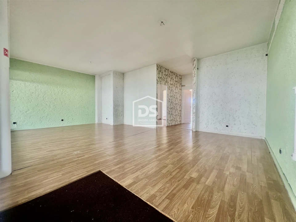 Loja para Arrendamento em Penafiel Foto 10