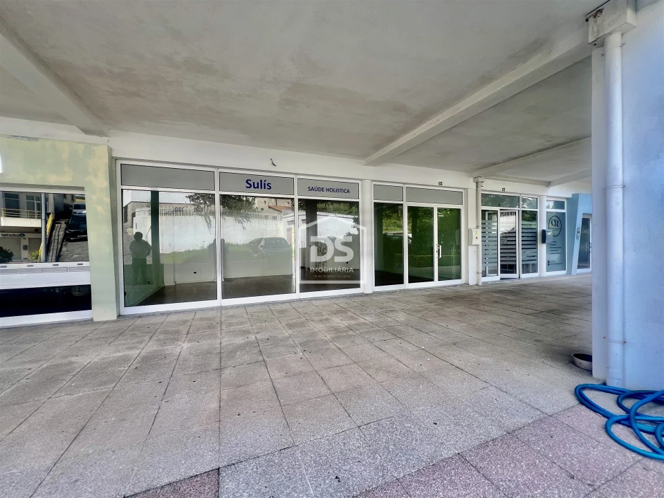 Loja para Arrendamento em Penafiel Foto 12