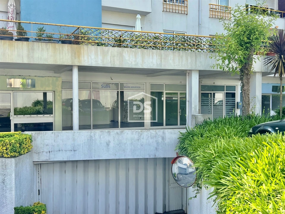 Loja para Arrendamento em Penafiel Foto 13