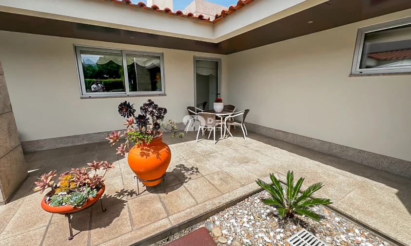 Moradia T4 para Venda em Louro Foto 20