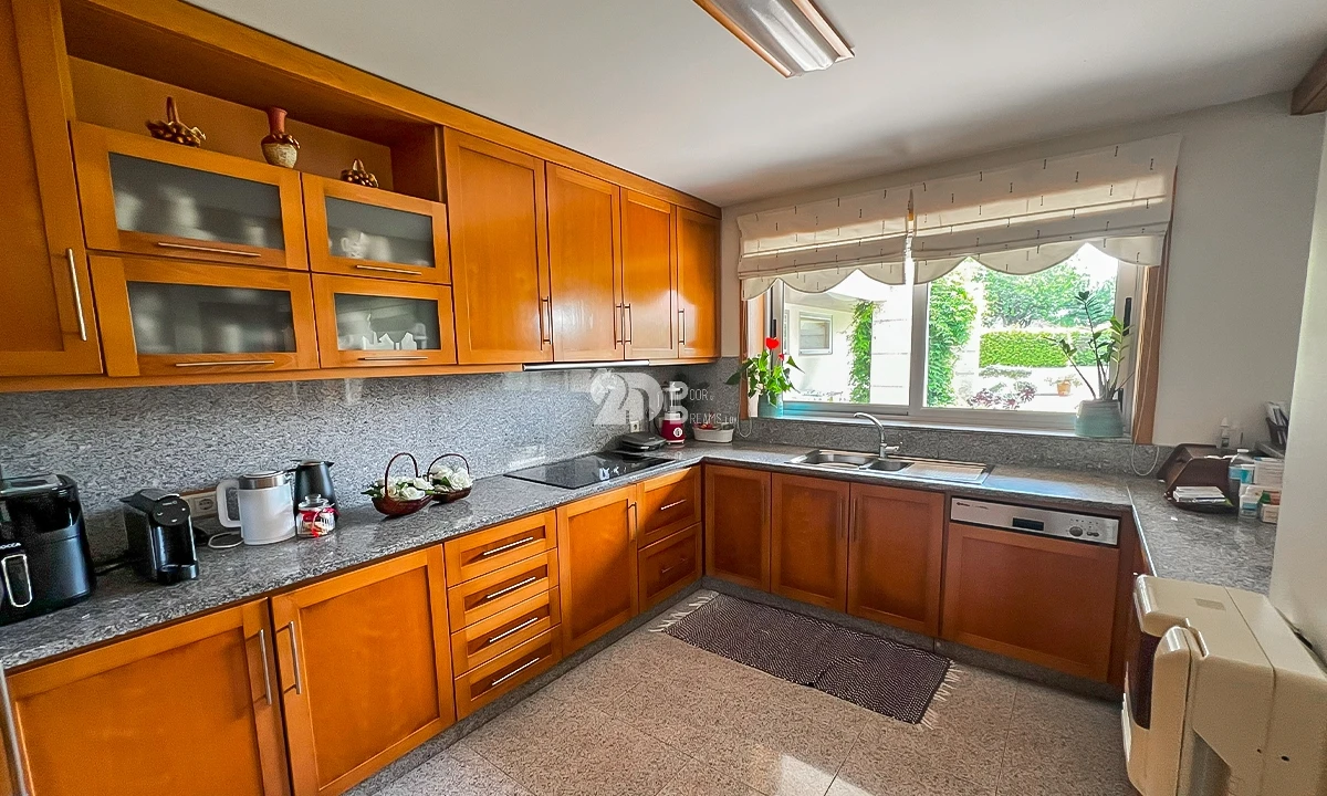 Moradia T4 para Venda em Louro Foto 9