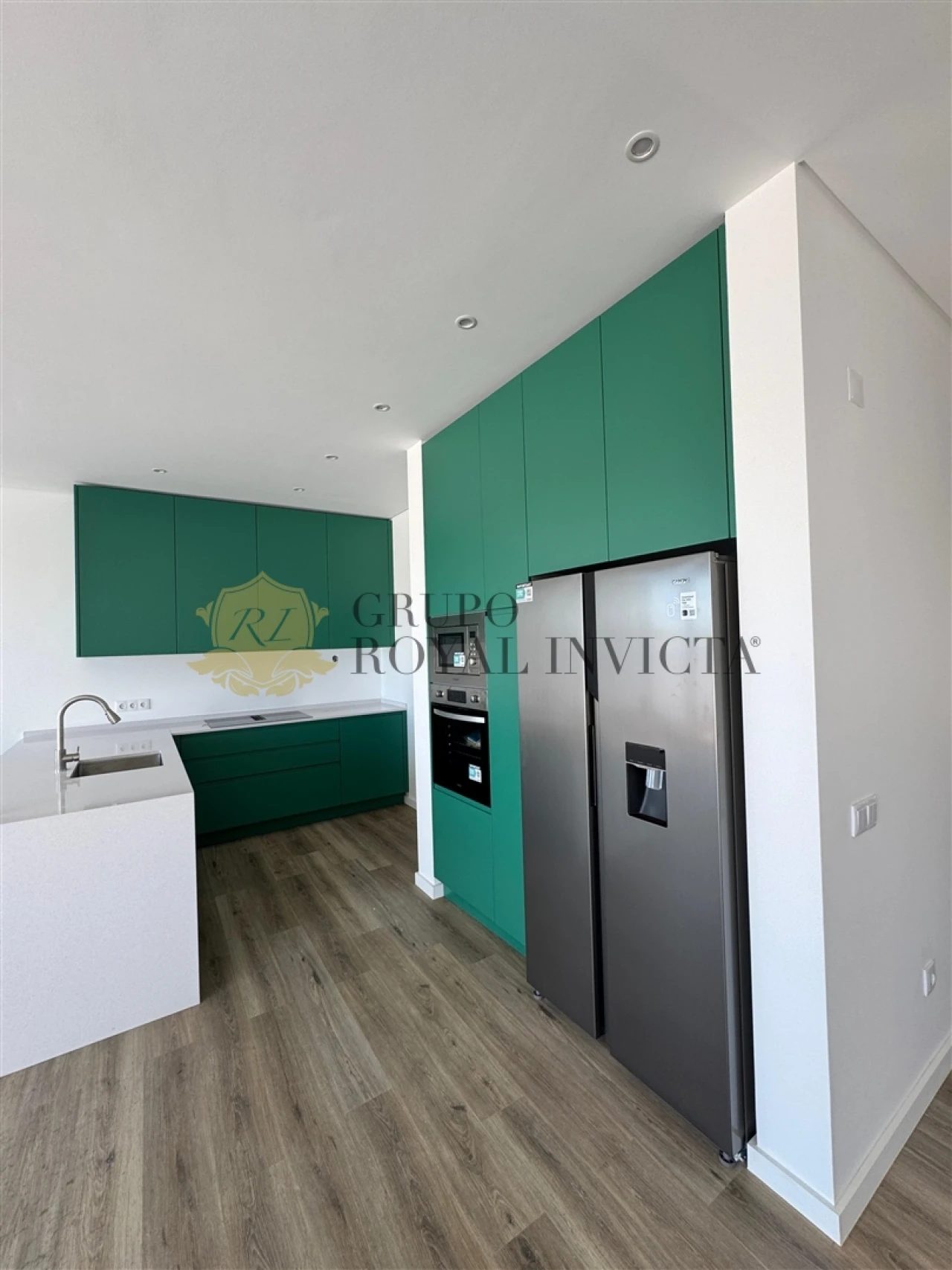 Moradia T4 para Venda em Estômbar e Parchal Foto 14