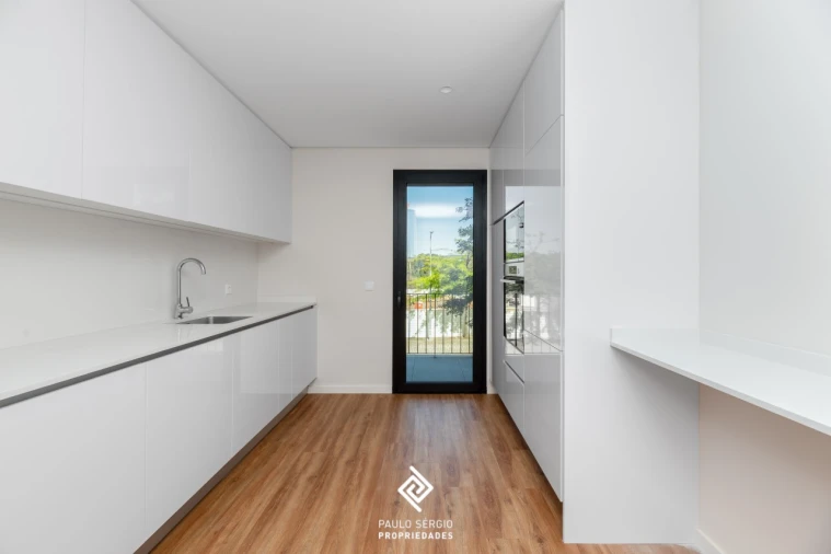 Apartamento T3 para Venda em Avintes Foto 1