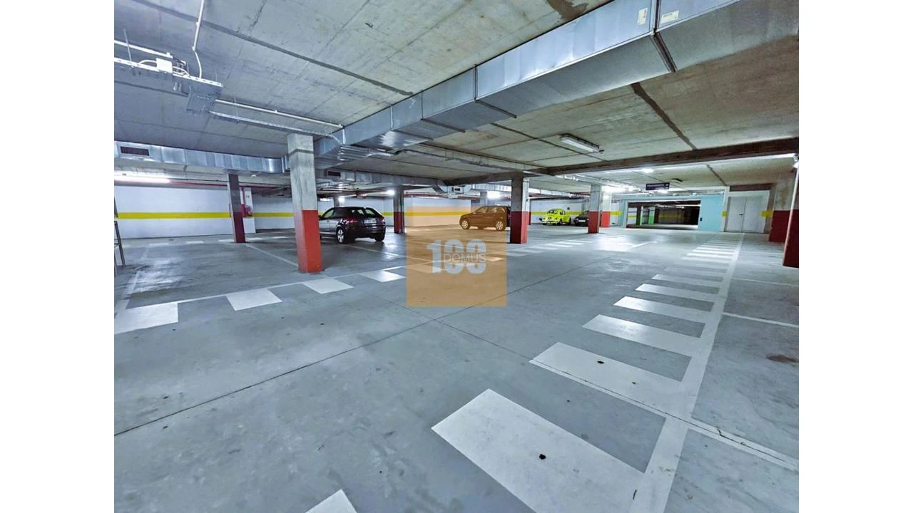 Garagem para Venda em São Mamede de Infesta e Senhora da Hora Foto 1