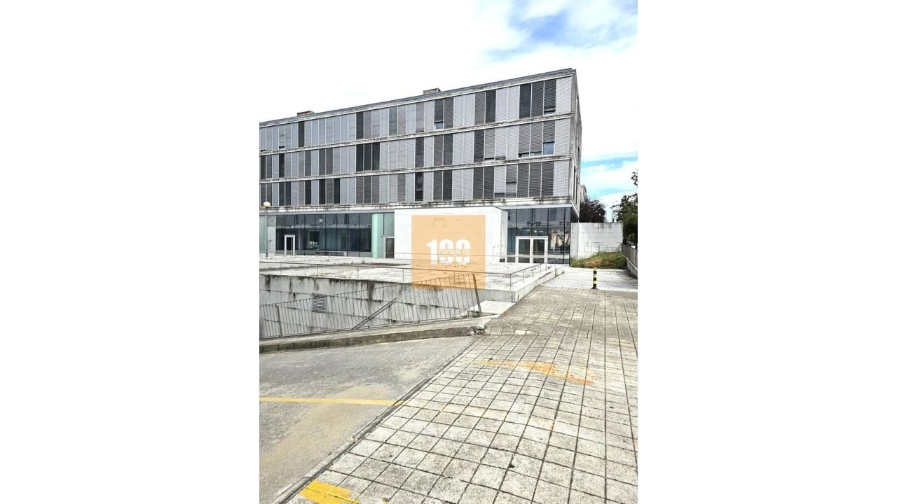 Garagem para Venda em São Mamede de Infesta e Senhora da Hora Foto 2