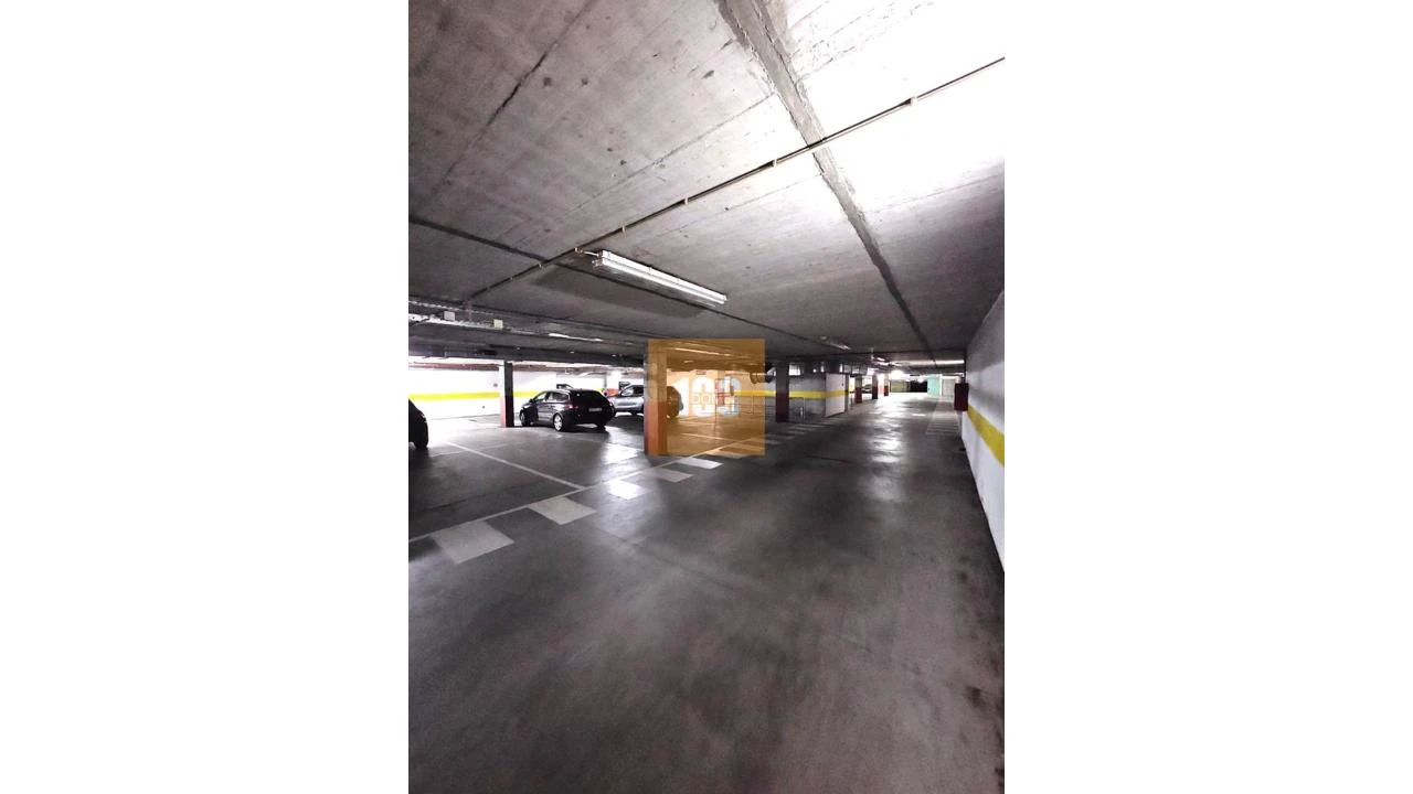 Garagem para Venda em São Mamede de Infesta e Senhora da Hora Foto 7