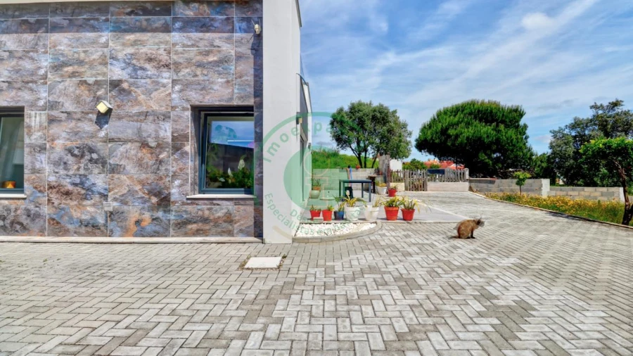 Moradia T4 para Venda em Tavarede Foto 5