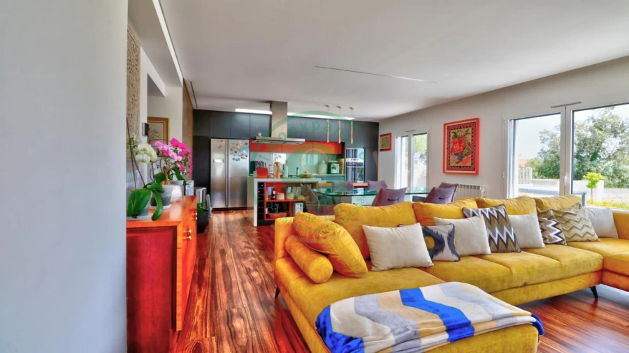 Moradia T4 para Venda em Tavarede Foto 13