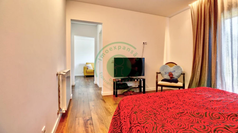 Moradia T4 para Venda em Tavarede Foto 35