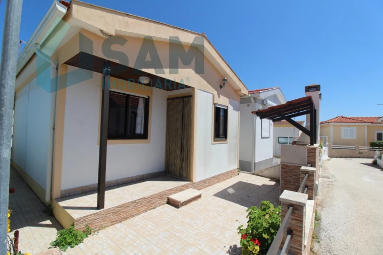 Moradia T2 para Venda em Ferrel Foto 2