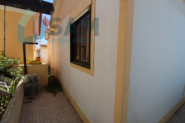 Moradia T2 para Venda em Ferrel Foto 8