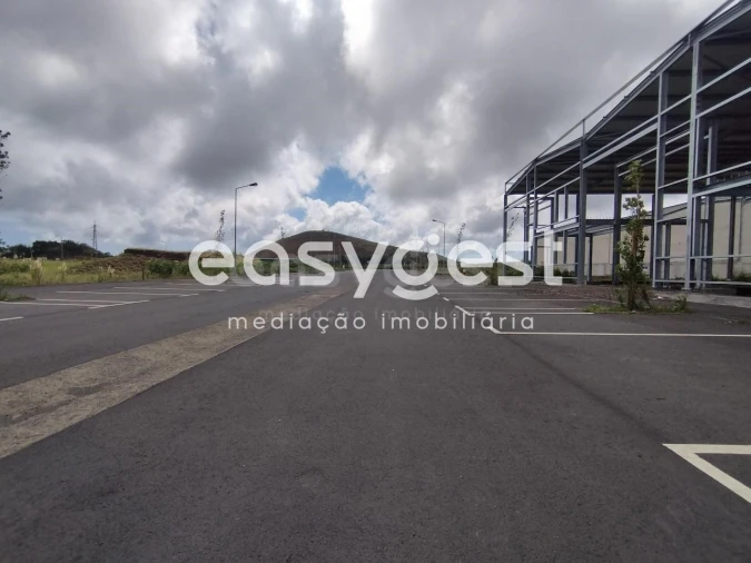 Armazém para Venda em Pico da Pedra Foto 3