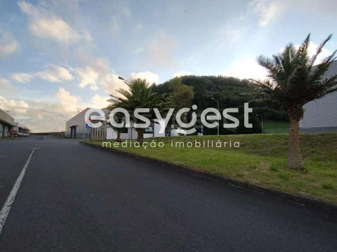 Armazém para Venda em Pico da Pedra Foto 5