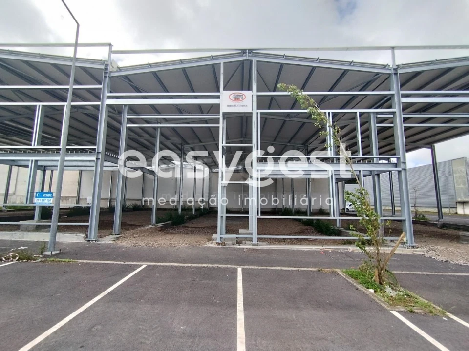 Armazém para Arrendamento em Pico da Pedra Foto 2