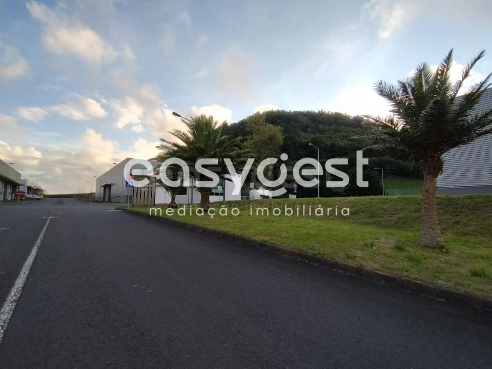Armazém para Arrendamento em Pico da Pedra Foto 5