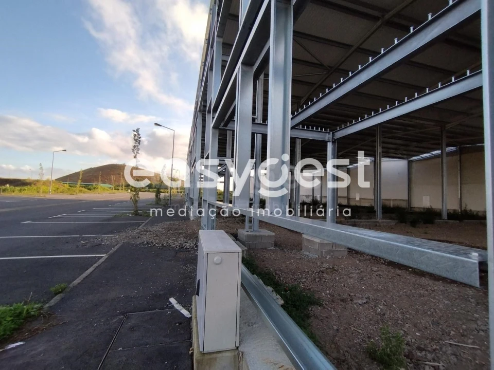 Armazém para Arrendamento em Pico da Pedra Foto 9