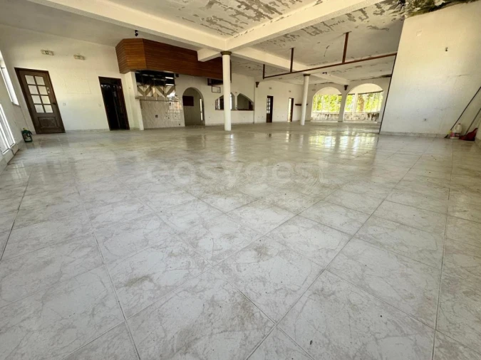 Negócio para Venda em Sesimbra (Castelo)