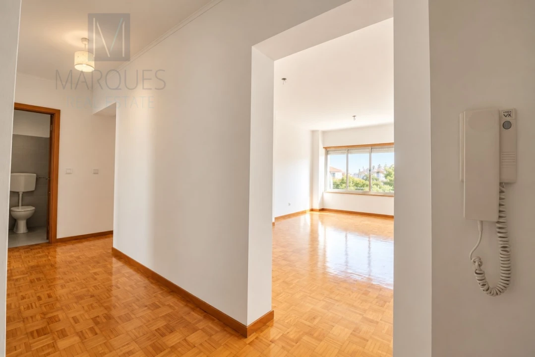 Apartamento T3 para Venda em Caparica e Trafaria Foto 2