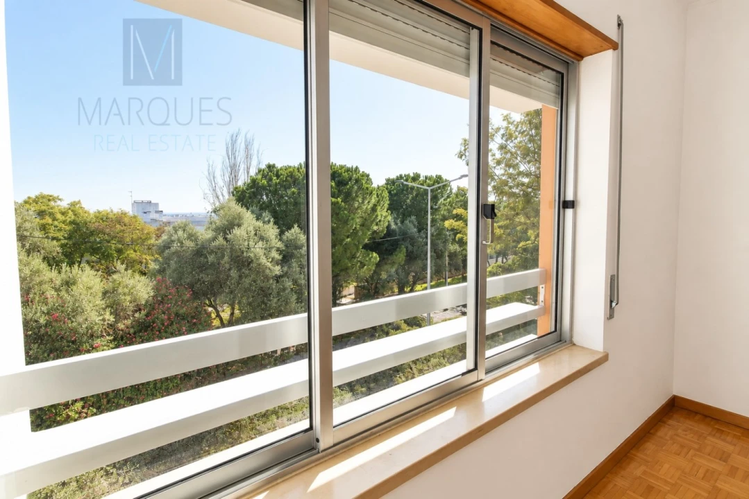 Apartamento T3 para Venda em Caparica e Trafaria Foto 5
