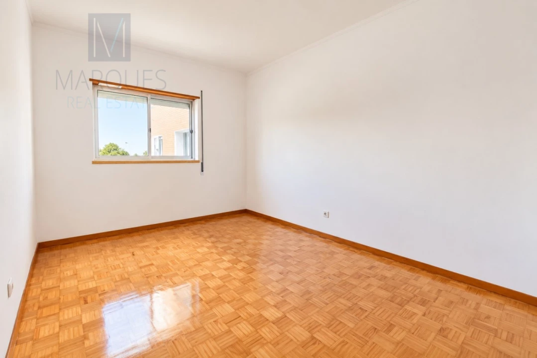 Apartamento T3 para Venda em Caparica e Trafaria Foto 8