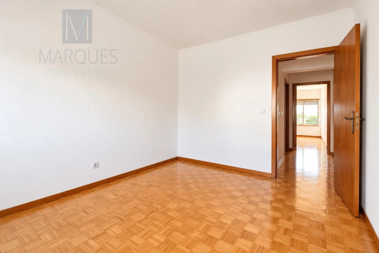 Apartamento T3 para Venda em Caparica e Trafaria Foto 7