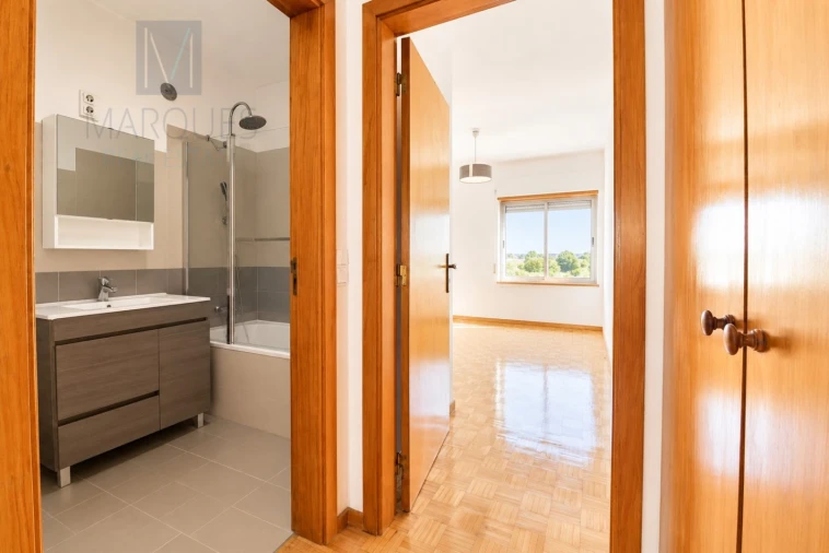 Apartamento T3 para Venda em Caparica e Trafaria Foto 10