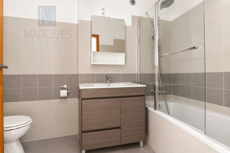 Apartamento T3 para Venda em Caparica e Trafaria Foto 11