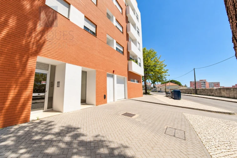 Apartamento T3 para Venda em Caparica e Trafaria Foto 21