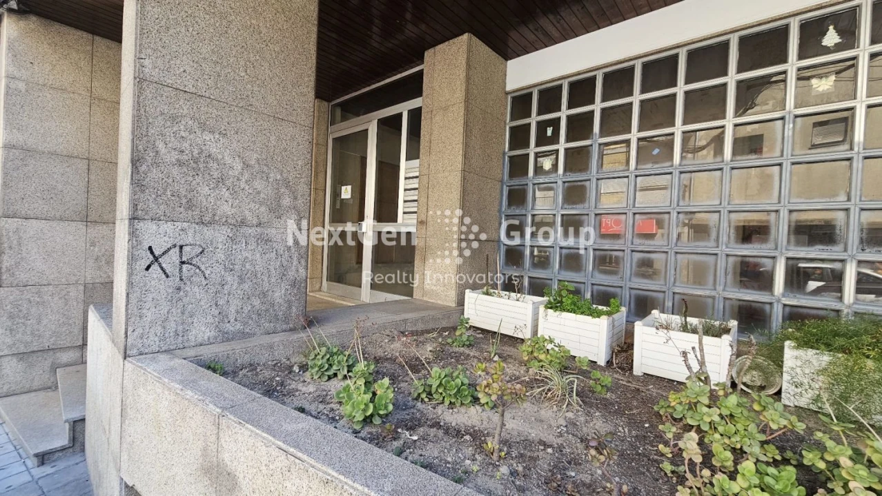 Apartamento T6 para Venda em Paranhos Foto 3