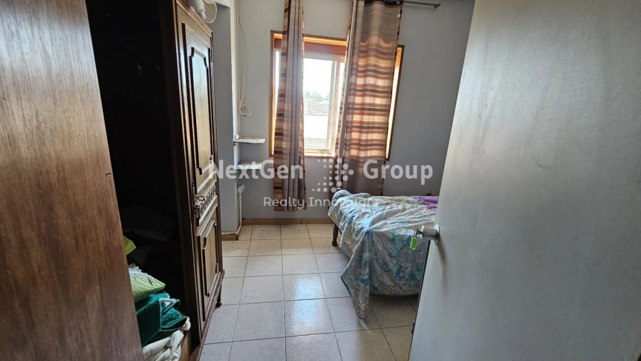 Apartamento T6 para Venda em Paranhos Foto 9