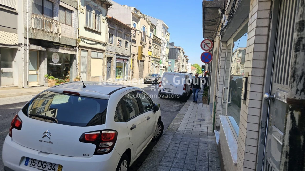 Apartamento T6 para Venda em Paranhos Foto 5