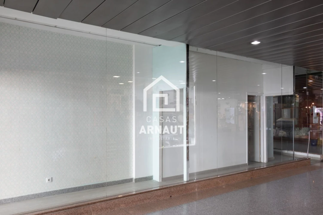 Loja para Arrendamento em Pombal Foto 6