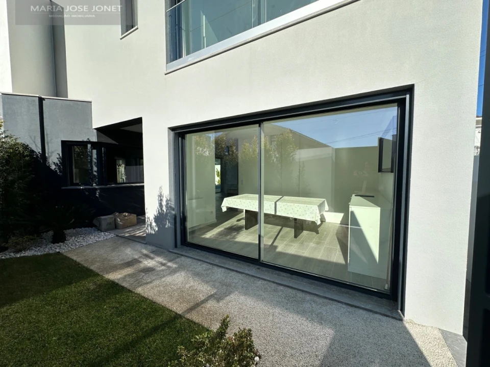 Moradia T3 para Venda em Alcabideche Foto 1