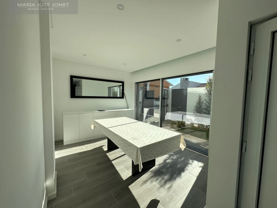 Moradia T3 para Venda em Alcabideche Foto 4