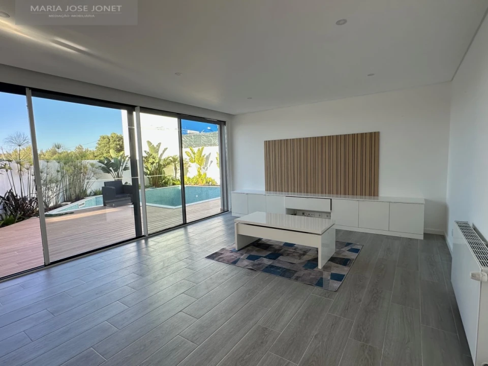 Moradia T3 para Venda em Alcabideche Foto 6