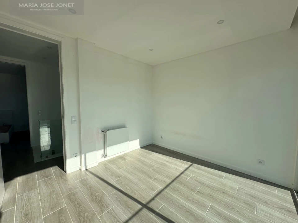 Moradia T3 para Venda em Alcabideche Foto 24