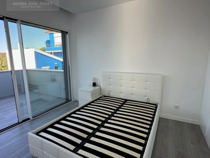 Moradia T3 para Venda em Alcabideche Foto 13