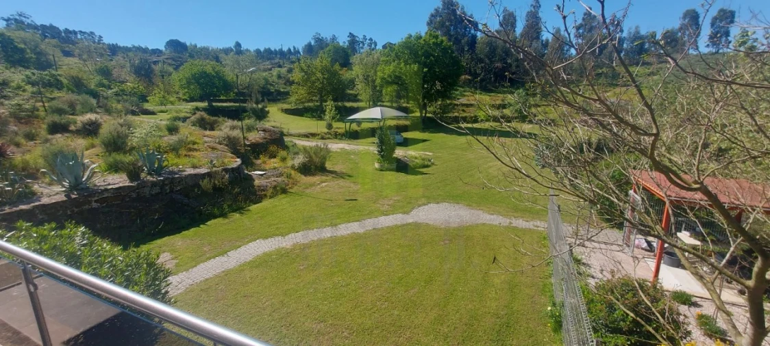 Negócio para Venda em Lagares Foto 26